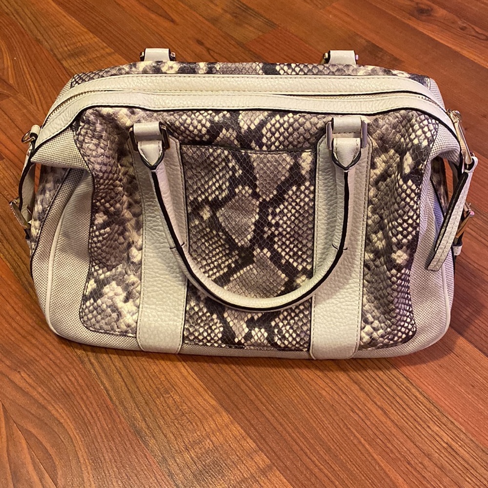 MK Purse - Picture 2 of 6
